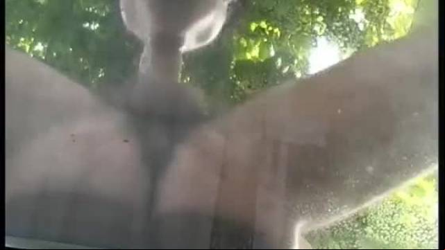 Mora lo prende tutto in culo!